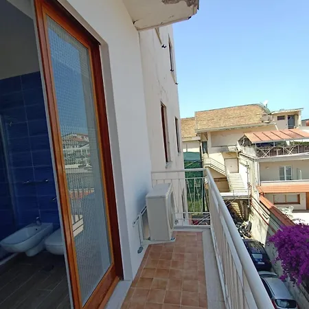Lägenhet Casa Di Lula Sorrento